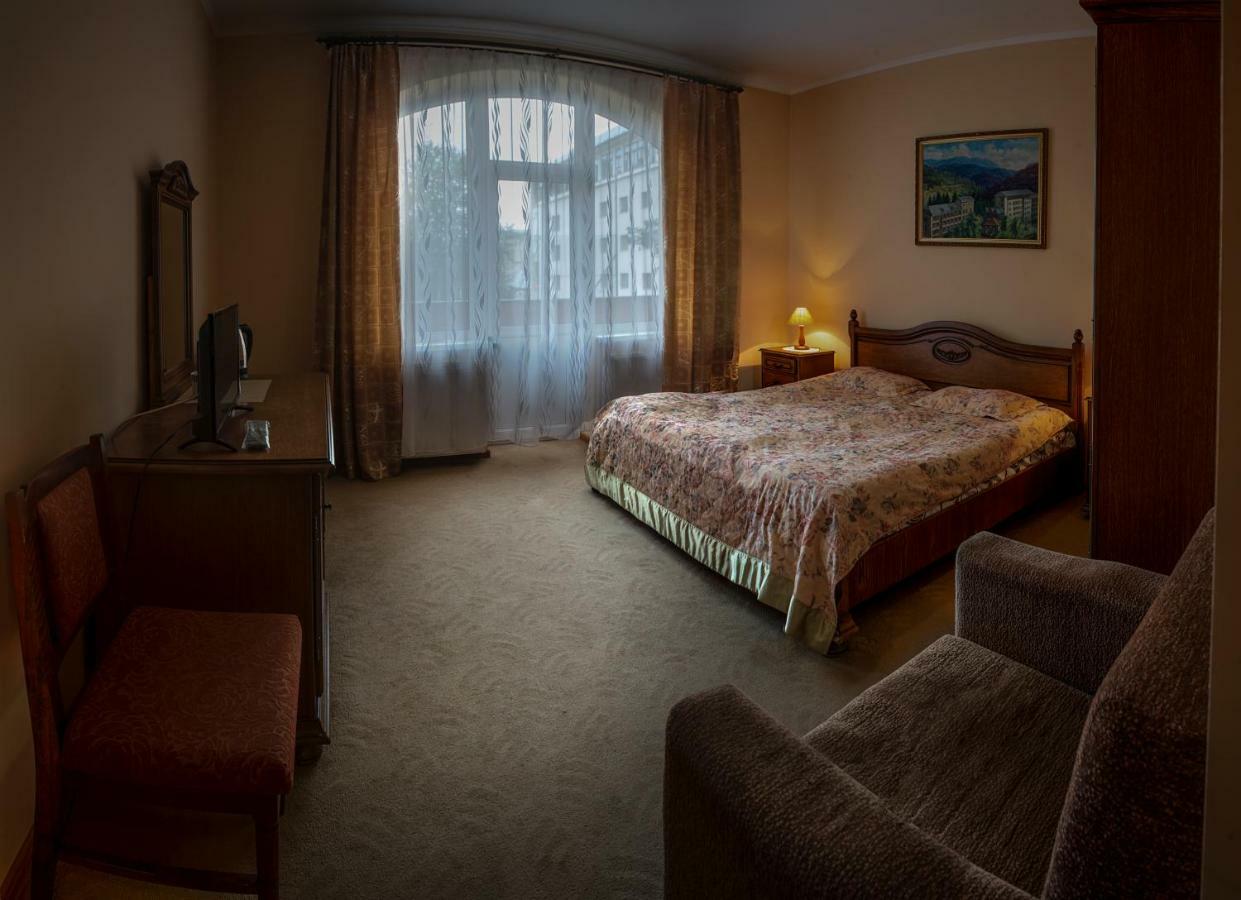 Gortenziya Hotell Poljana Eksteriør bilde